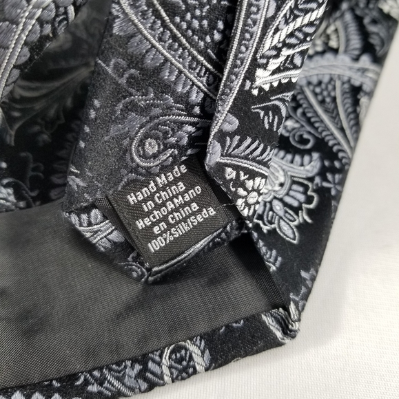 Croft & Barrow Black Gray Paisley Silk Neck Tie - Picture 6 of 8